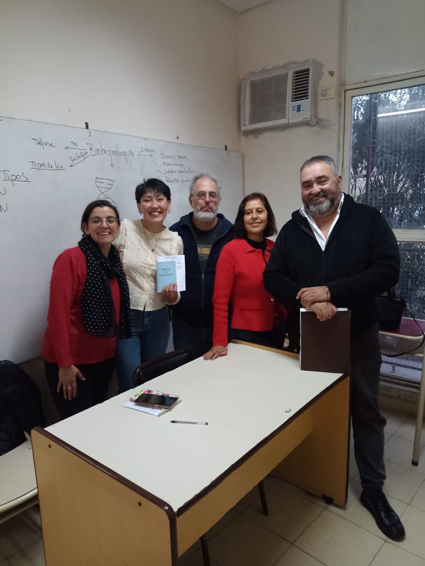 Entre libros y memorias, un nuevo egreso en Historia