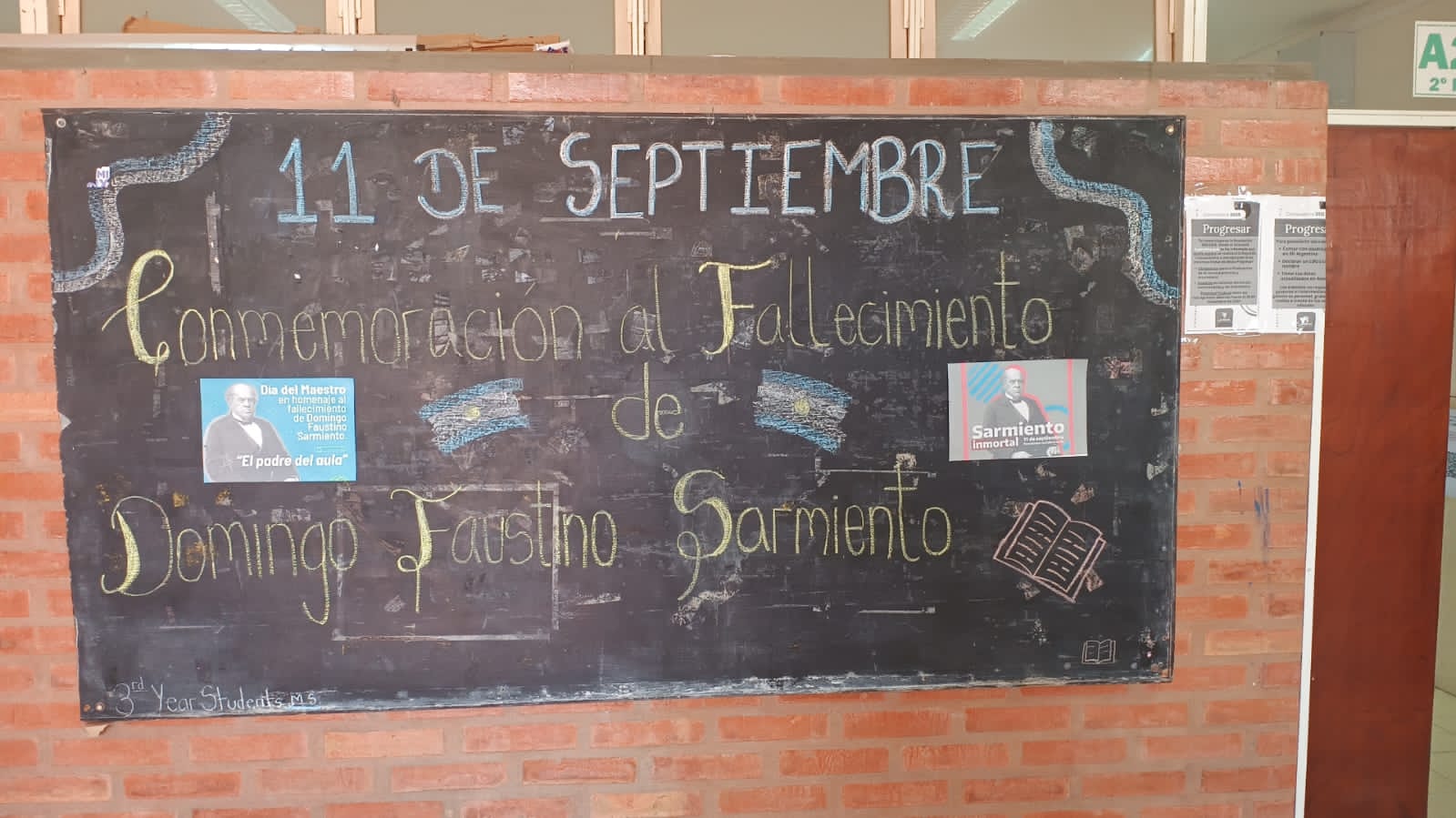 Cartelera Alusiva  al Día del Maestro 