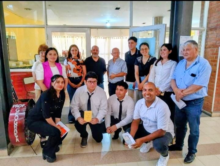 Nuevos Egresados del Profesorado de Matemática TM